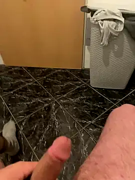 Snapshot of geilheit12 chatting on November 30, 2:15 am geilheit12 online show from November 30, 2:15 am