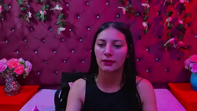  Luna Bennett online show from November 9, 1:20 pm