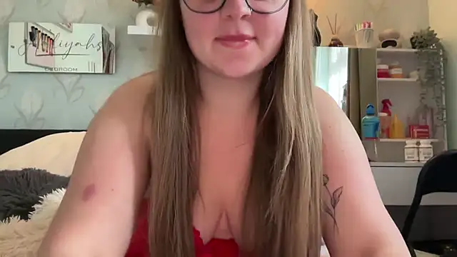 Snapshot of SexySashaxox chatting on October 10, 8:46 am SexySashaxox online show from October 10, 8:46 am