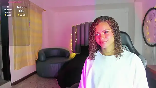 chubby sexy  online show from November 28, 12:30 pm