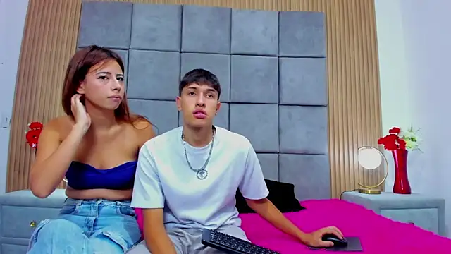Snapshot of ChanellandMax chatting on September 25, 12:53 pm ChanellandMax online show from September 25, 12:53 pm