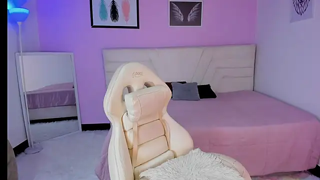 fressittalove01 online show from November 13, 3:55 pm