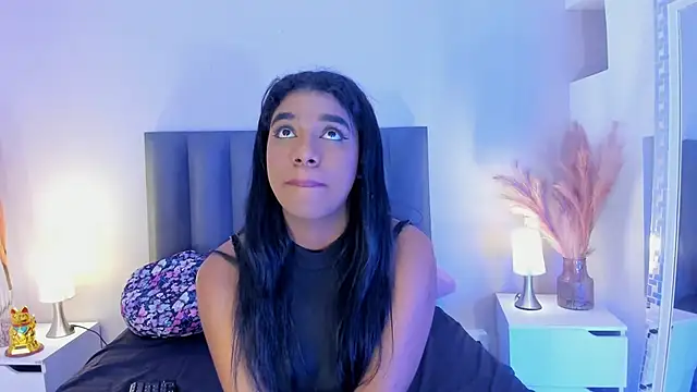 KendraChavez  online show from November 14, 9:46 pm