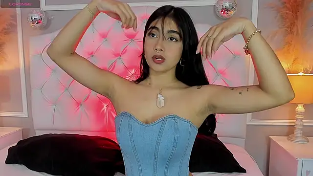 Snapshot of cherry_vega_ chatting on October 29, 12:40 pm cherry vega online show from October 29, 12:40 pm