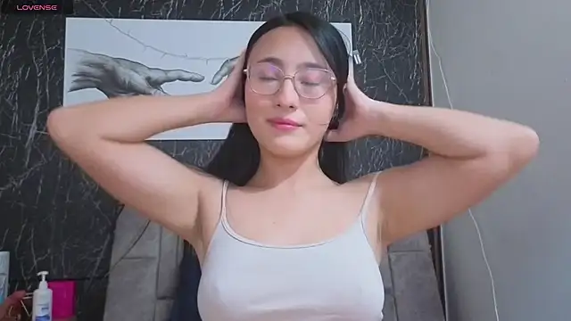 Snapshot of emily_vermont chatting on December 5, 3:48 am emily vermont online show from December 5, 3:48 am