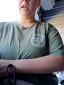 countrymomma online show from October 15, 1:44 pm