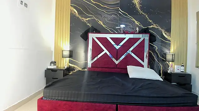 VioletRose as online show from November 9, 7:56 pm