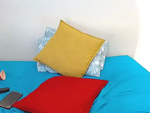 Snapshot of xBusttyBoobsxx3 chatting on November 28, 6:38 am xBusttyBoobsxx3 online show from November 28, 6:38 am