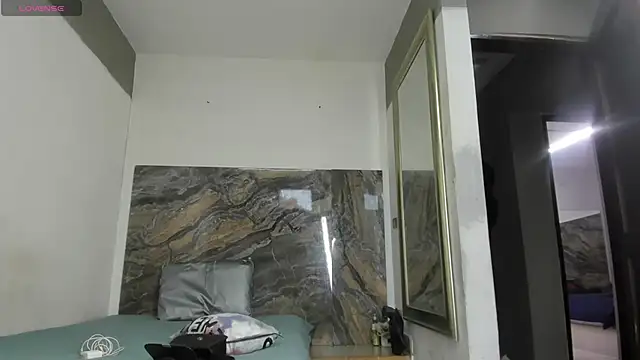 Snapshot of Kristel_05 chatting on December 1, 11:37 am Kristel 05 online show from December 1, 11:37 am