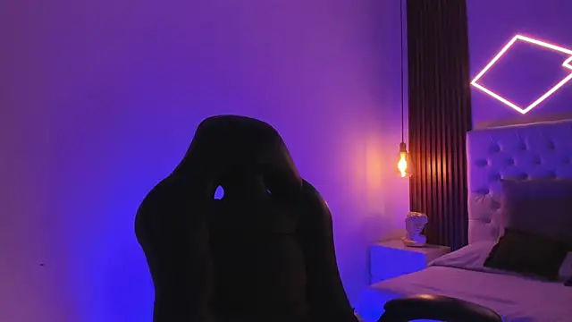 ZamabyCrucie online show from November 21, 5:28 am