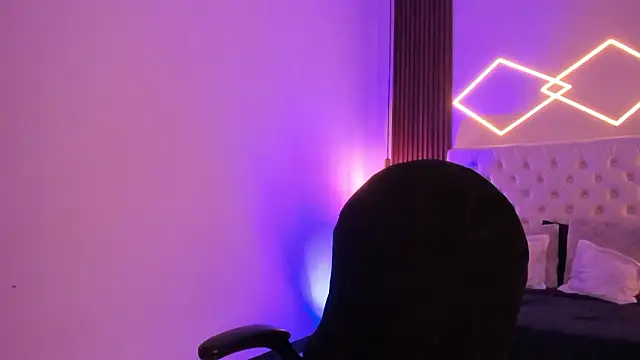 ZamabyCrucie online show from February 8, 3:59 pm