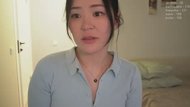 Snapshot of _JiKey_ chatting on January 27, 11:11 am JiKey online show from January 27, 11:11 am