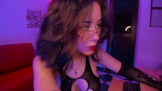 Snapshot of Nix_Girl chatting on November 9, 6:12 am Nix Girl online show from November 9, 6:12 am