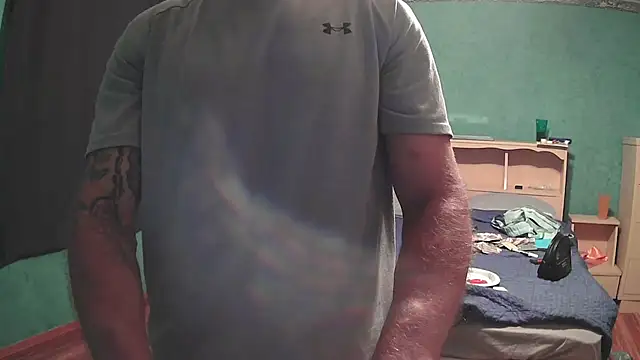 Snapshot of IsAparty chatting on October 9, 7:39 am IsAparty online show from October 9, 7:39 am