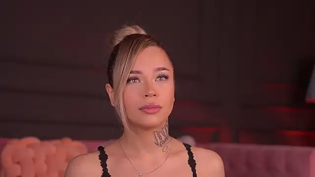 NickyBenz online show from December 19, 7:32 pm