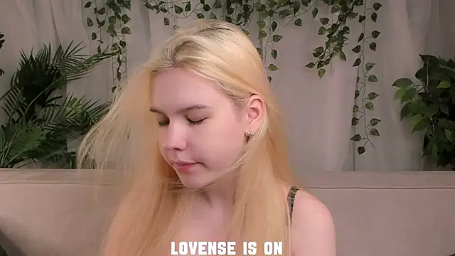 ElizSpieth online show from November 15, 1:03 am