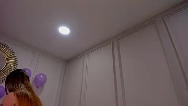 CharlotteBrownn  online show from February 12, 2:17 am