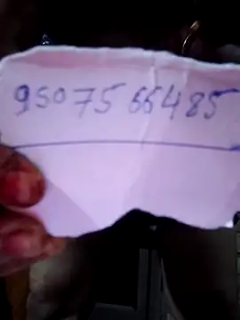 Snapshot of rani8008 chatting on October 4, 6:22 am rani8008 online show from October 4, 6:22 am