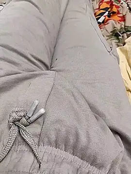 Snapshot of themasklover chatting on December 18, 4:57 pm themasklover online show from December 18, 4:57 pm