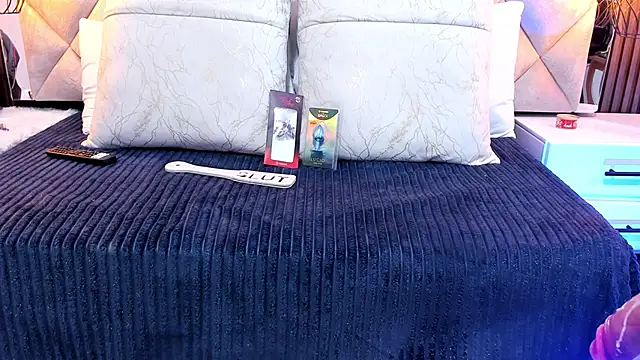 Luna Naughty1 online show from October 16, 2:18 pm