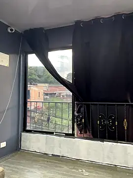 Snapshot of Damartinez27 chatting on September 15, 9:59 pm Damartinez27 online show from September 15, 9:59 pm