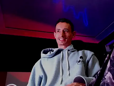 Snapshot of Damartinez27 chatting on September 27, 5:23 am Damartinez27 online show from September 27, 5:23 am