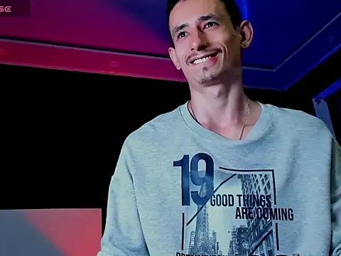 Snapshot of Damartinez27 chatting on October 1, 9:04 am Damartinez27 online show from October 1, 9:04 am