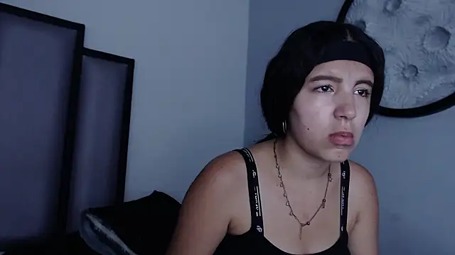 Lucy-23 online show from February 18, 5:25 am