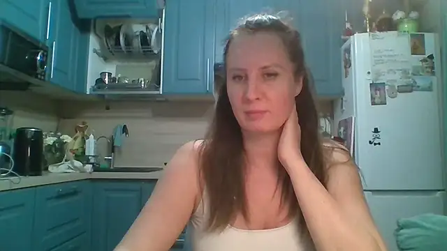 ALICAINWONDERLAND online show from April 13, 8:03 pm