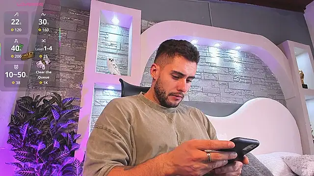 Snapshot of dominic_de_luca chatting on December 2, 3:34 am dominic de luca online show from December 2, 3:34 am