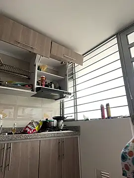 larsonbeverly online show from March 27, 6:29 pm