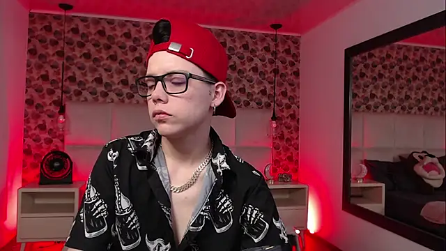 SpencerMontgomery online show from September 14, 5:34 pm