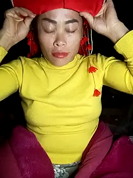 CoMay003 online show from November 11, 9:15 pm