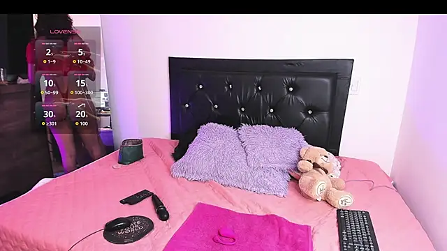 samiacooper25 online show from January 9, 7:48 pm