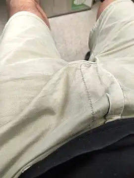 Snapshot of hansvonerotic1 chatting on September 10, 12:16 pm hansvonerotic1 online show from September 10, 12:16 pm