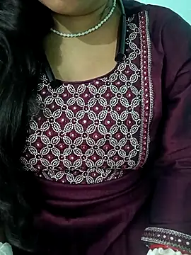 Snapshot of Anjali-bhabhi chatting on November 6, 5:30 am Anjali-bhabhi online show from November 6, 5:30 am