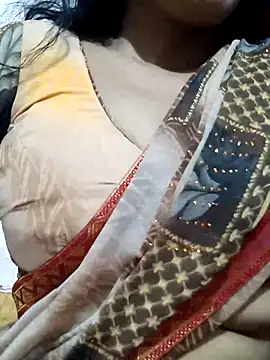 Snapshot of spicysuhana chatting on October 9, 6:11 am spicysuhana online show from October 9, 6:11 am