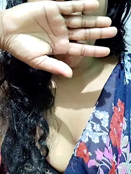 Snapshot of spicysuhana chatting on October 13, 11:27 pm spicysuhana online show from October 13, 11:27 pm