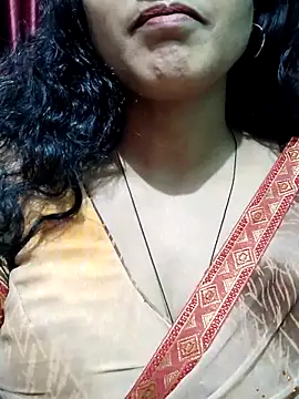 Snapshot of spicysuhana chatting on October 15, 12:22 am spicysuhana online show from October 15, 12:22 am