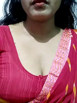 Snapshot of spicysuhana chatting on October 21, 7:42 am spicysuhana online show from October 21, 7:42 am