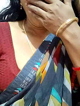 Snapshot of spicysuhana chatting on November 21, 12:43 am spicysuhana online show from November 21, 12:43 am