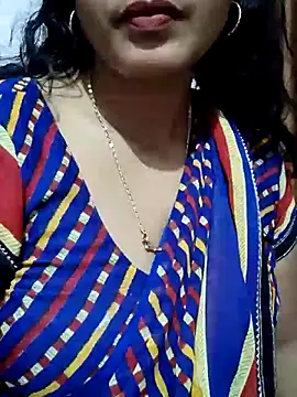 Snapshot of spicysuhana chatting on December 17, 12:16 am spicysuhana online show from December 17, 12:16 am