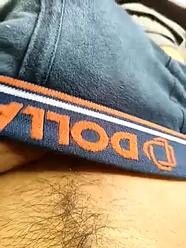 Snapshot of Bio-teacher chatting on November 3, 5:52 am Bio-teacher online show from November 3, 5:52 am