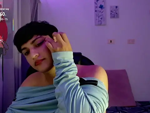 yesitwink  online show from April 15, 12:06 am