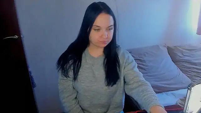 VoxxAura online show from November 3, 1:01 pm