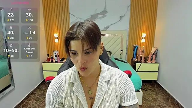 KAROLLJONES1 online show from October 25, 7:41 pm