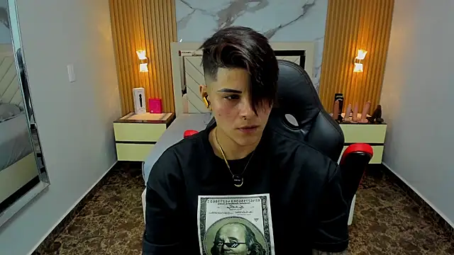 KAROLLJONES1 online show from February 27, 7:36 pm