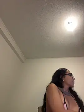 princesaliay online show from May 4, 11:06 am