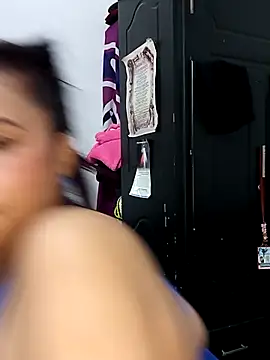 Snapshot of linda_luna29 chatting on October 4, 2:53 am linda luna29 online show from October 4, 2:53 am