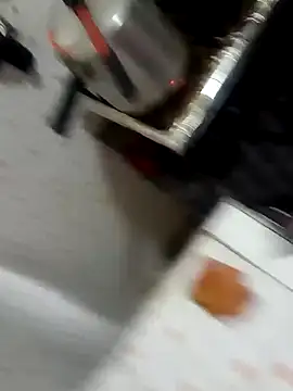 Snapshot of linda_luna29 chatting on October 25, 3:51 pm linda luna29 online show from October 25, 3:51 pm